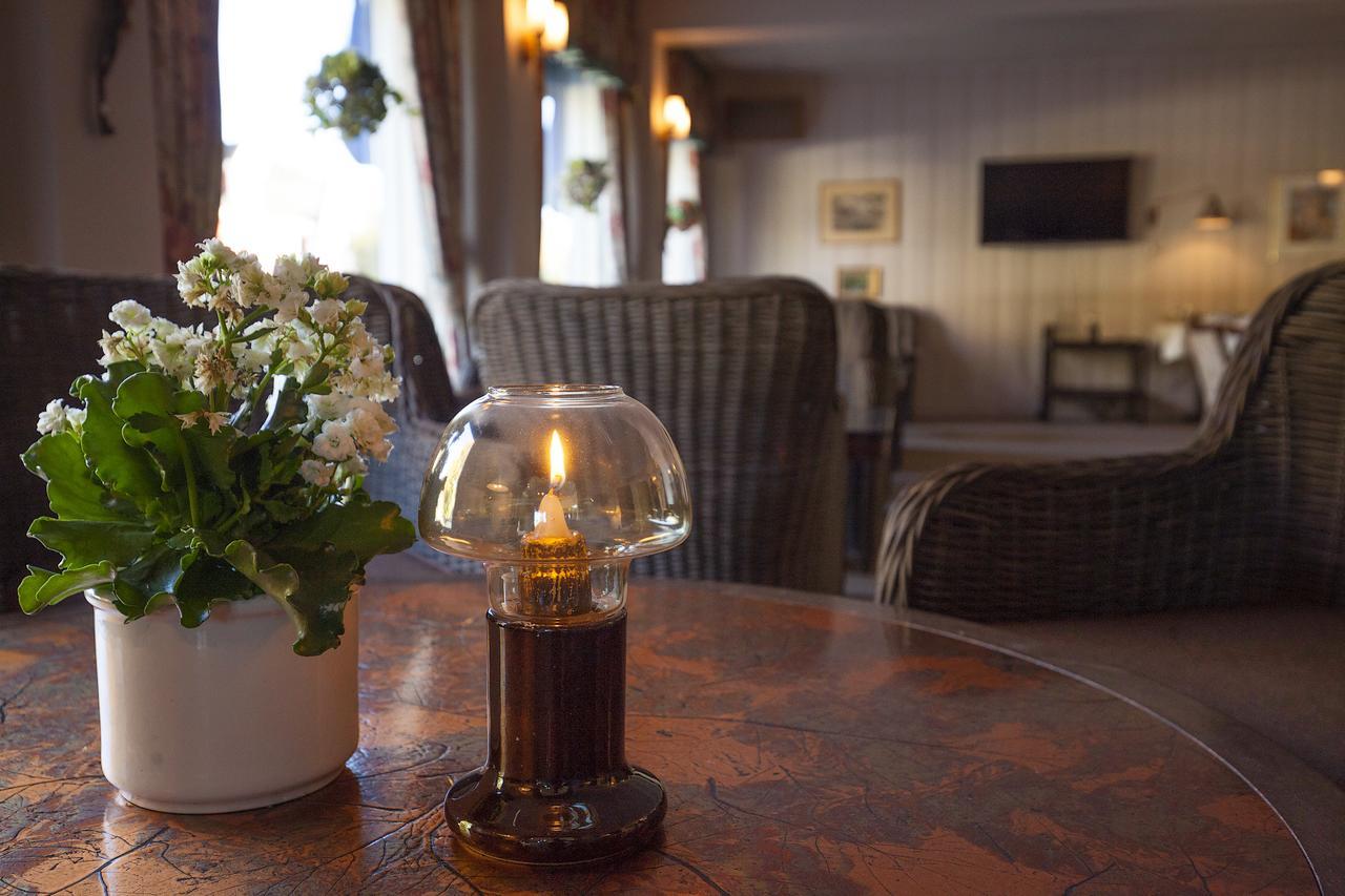 Thoen Hotel Несбиен Экстерьер фото